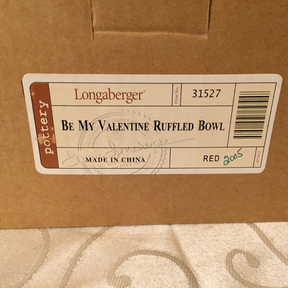 Longaberger 2005 Be My Valentine Ruffled Bowl - Picture 4 of 6